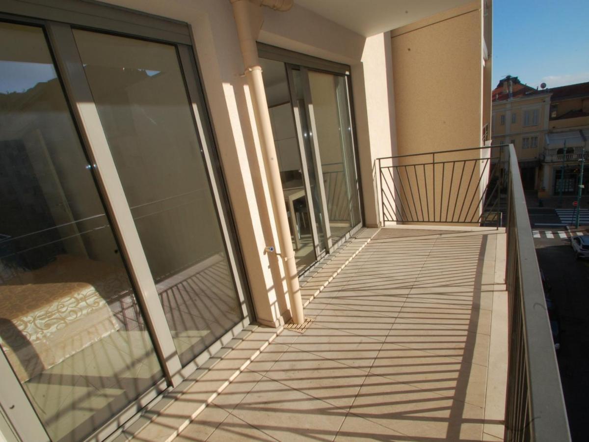 Charmant 2P Moderne Avec Terrasse, Parking Prive, En Plein Centre De Menton, A 2 Pas De La Mer - Fr-1-196-200 Luaran gambar